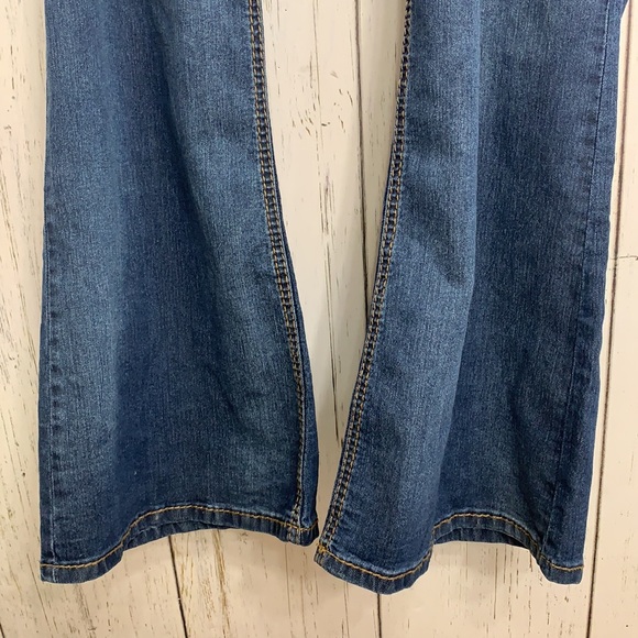 NWT Torrid Isabella Medium Slim Boot Jeans - Picture 6 of 13